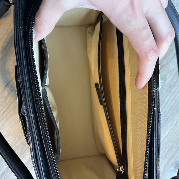 Miche Purse Black Shell Patent Leather Vintage 90s Grunge Y2K Shoulder Bag - Picture 10 of 11